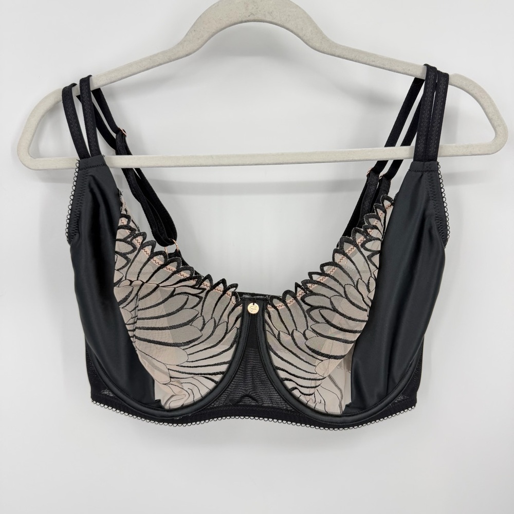 Black and Beige Lace-Detail Underwire Bra